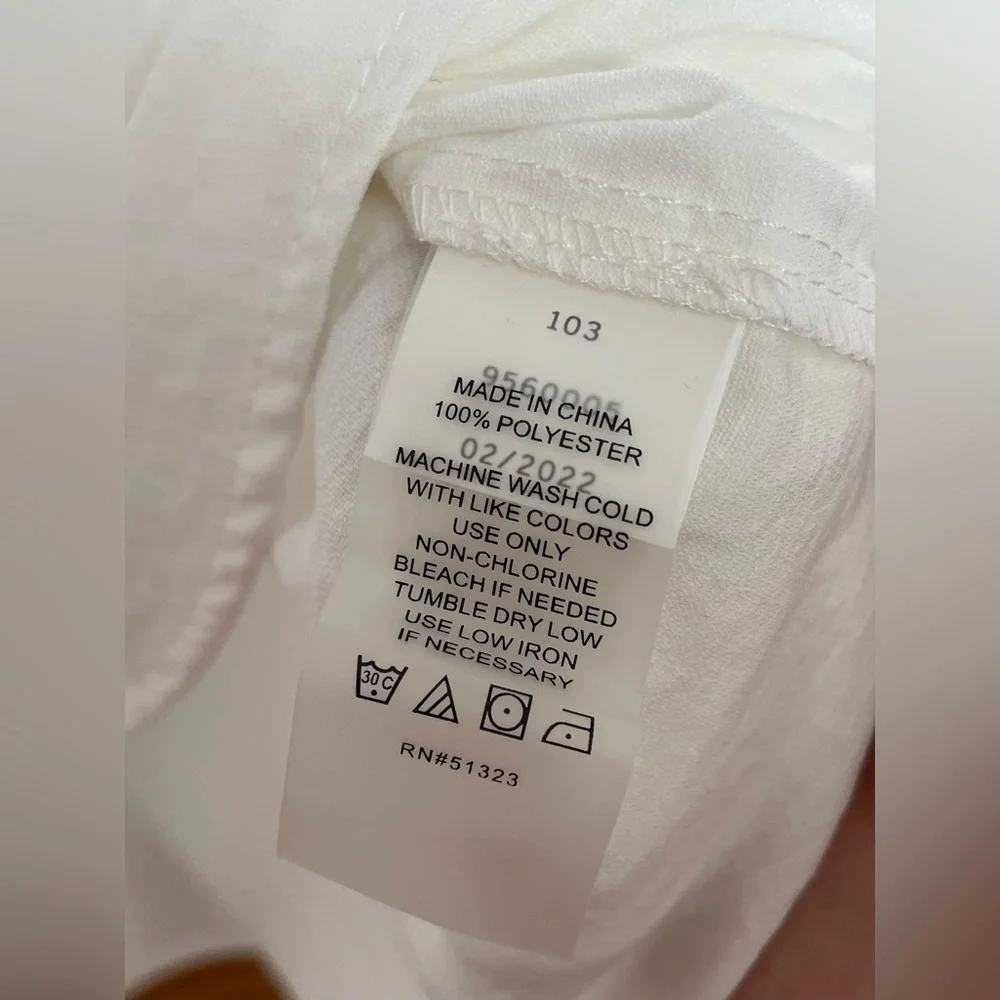 Vince Camuto, ruffle sleeve blouse size PL - Picture 7 of 9